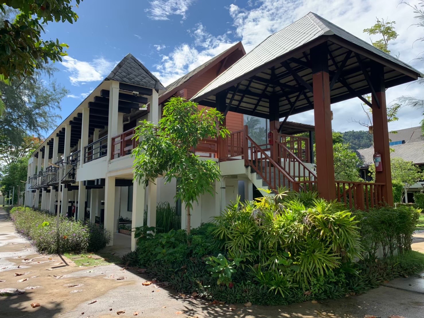 twin lotus resort & spa
